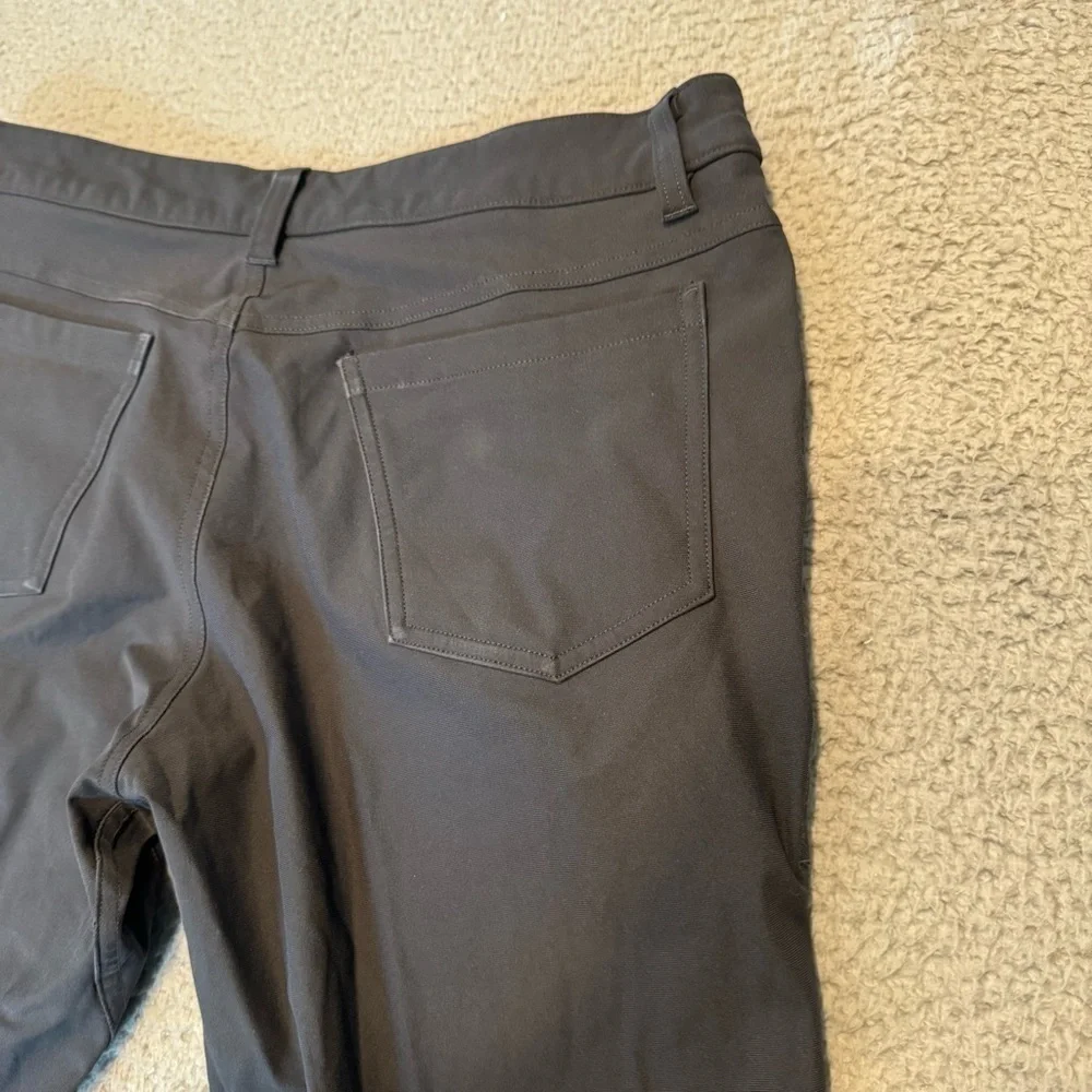 Lululemon ABC Pant *Skinny in Black Size 31x33” Mens Warpstreme 5-pocket